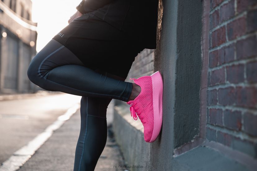 Neon Pink Runner+ XJ4668170Nobull