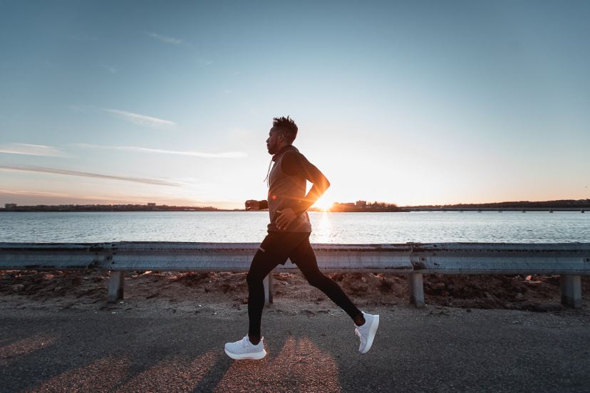 White Runner+ XJ4668174Nobull