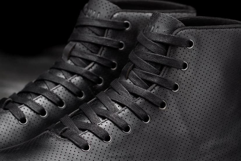 High-Top Black Dark Gum Leather Trainer XJ466840Nobull