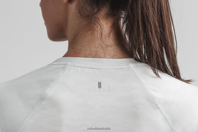 Lightweight Textured Long Sleeve Tee XJ46681151Nobull