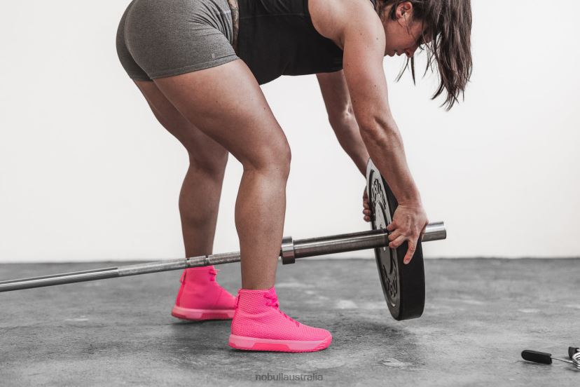 High-Top Neon Pink Trainer+ XJ4668546Nobull